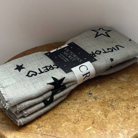 Victoria's Secret Winter Angel Women's Gray Acrylic Night Star Embroidered Scarf - Picture 3 of 8